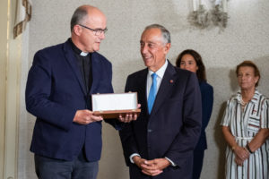 Setúbal: Associação Vale de Acór foi condecorada pelo presidente da República com a Ordem de Mérito