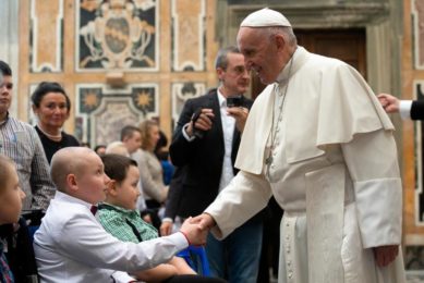 Vaticano: Papa recebeu grupo de crianças com cancro