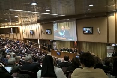 Vaticano: Portugal presente em conferência sobre «drogas» e «vícios» como a internet