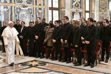 América Latina: Papa Francisco afirmou que continente «precisa de artesãos de relações e de comunhão»