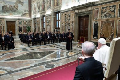 Vaticano: Papa agradece esforço do Líbano no acolhimento de refugiados