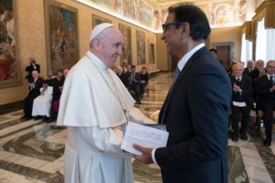 Vaticano: Papa manifesta solidariedade a cristãos do Paquistão
