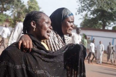 República Centro-Africana: Vaticano denuncia «massacre» diante de Catedral