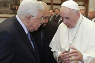 Vaticano: Papa recebeu Mahmoud Abbas