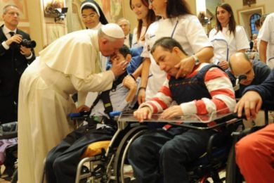 Vaticano: Papa assinala Dia Internacional das Pessoas com Deficiência