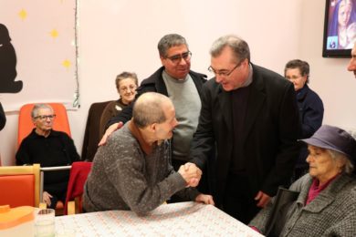 Visita Pastoral: Bispo do Porto levou proximidade a idosos e crianças do Centro Social da Carvalhosa
