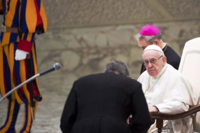 Vaticano: Papa fala em «escândalo» de quem reza a Deus e odeia o próximo (c/vídeo)