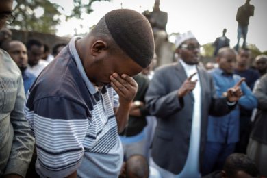 Quénia: Papa lamenta atentado que matou 21 pessoas