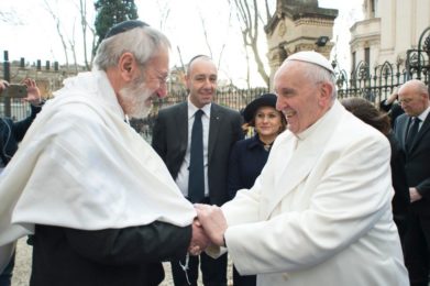 Vaticano: Papa defende fim da «incompreensão» entre judeus e cristãos