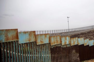 EUA/México: Bispos mexicanos criticam muro desejado por Trump