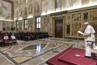 Vaticano: Papa desafia padres católicos e rabinos a trabalhar juntos nas suas comunidades