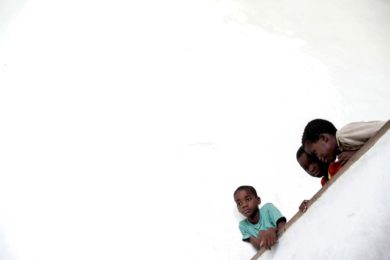 Moçambique: Rádio Pax perdeu tudo, mas quer recuperar voz para ajudar população