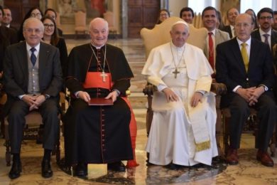 Vaticano: Papa defende a necessidade de «uma nova presença de católicos na política da América Latina»