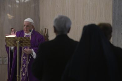 Vaticano: Papa convida à «esmola espiritual» durante a Quaresma