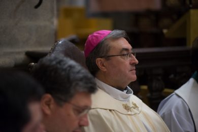 Páscoa: Bispo do Porto condena «novo esclavagismo» laboral e pede fim do trabalho ao domingo