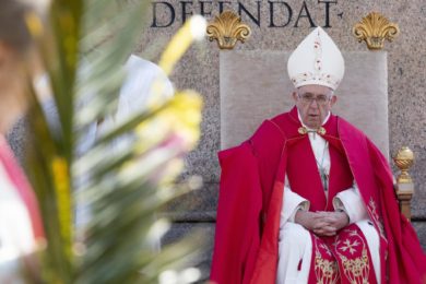 Vaticano: Papa alerta para tentação do «triunfalismo» e fala em batalha contra o Mal na Igreja