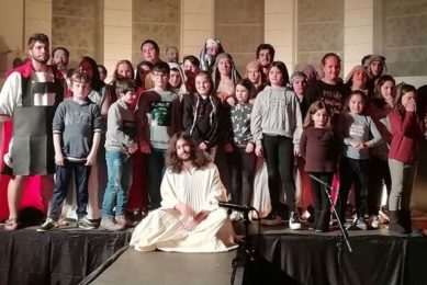 Guarda: Jovens espanhóis encenam «Paixão de Jesus» em Marmeleiro