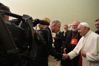 Vaticano: Papa diz «basta» às fake news