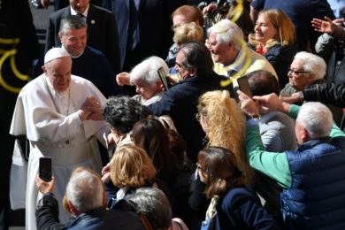Roma: Papa diz que todos têm «dúvidas» de fé e convida a pô-las nas mãos de Deus (c/vídeo)