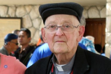 Açores: Faleceu o padre José Alves Trigueiro