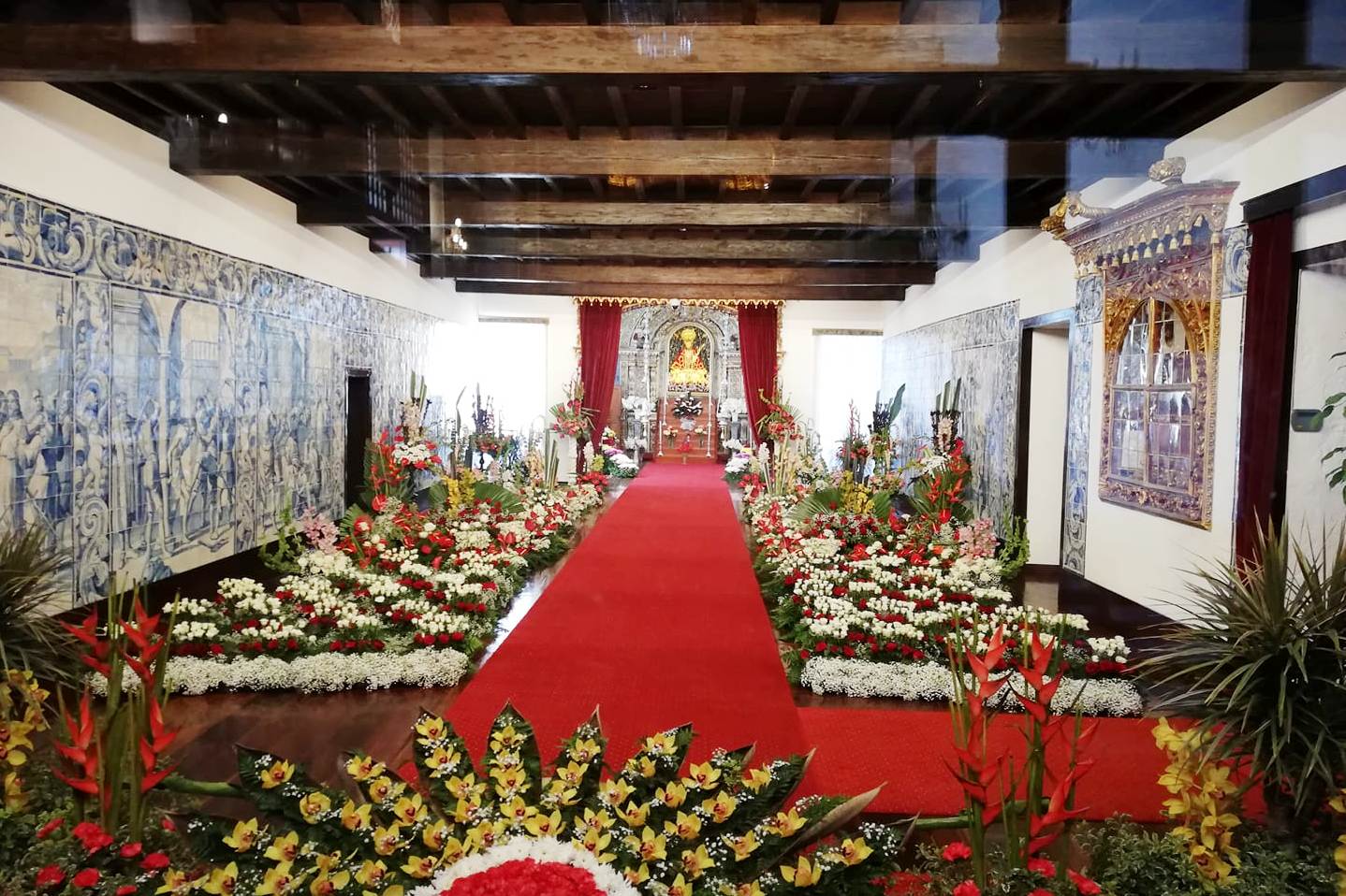 Açores São Miguel vive dias de festa com celebração do Senhor Santo