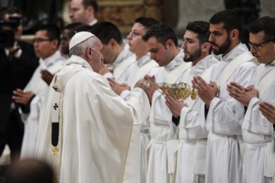 Vaticano: Papa ordenou 19 padres, assinalando «Domingo do Bom Pastor»