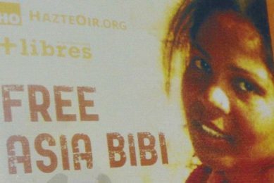 Paquistão: Asia Bibi, cristã que escapou de condenação à morte, está no Canadá