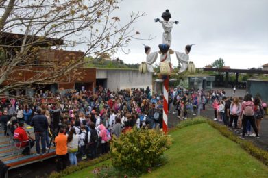 EMRC: Centenas de alunos da Diocese do Funchal fizeram festa com o seu bispo