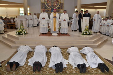 Algarve: Bispo desafiou novo padre e diáconos permanentes a construir «unidade» na Igreja Católica