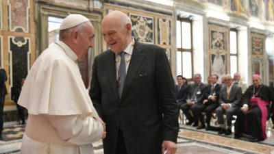 Vaticano: «Não há democracia com fome», diz o Papa