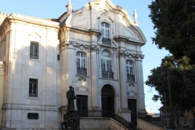 Lisboa: Problemas de acessibilidade afastam peregrinos da Igreja de Santo António, diz provincial dos Franciscanos em Portugal