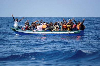 Refugiados: «Maior tragédia de 2019 no Mediterrâneo» com morte de 150 pessoas