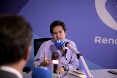 Igreja: Ser padre é ser «acompanhador» (c/áudio)