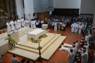 Aveiro: Contra a fé «para um grupo de iniciados», D. António Moiteiro pediu «caridade» e «anúncio» a novos sacerdotes