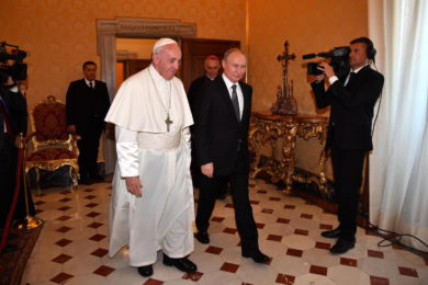 Vaticano: Papa recebe em audiência o presidente russo (em atualização)