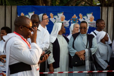 Moçambique: Papa alerta para «crise de identidade sacerdotal»