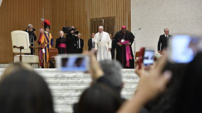Vaticano: Papa recebeu organização norte-americana que presta cuidados de saúde a imigrantes