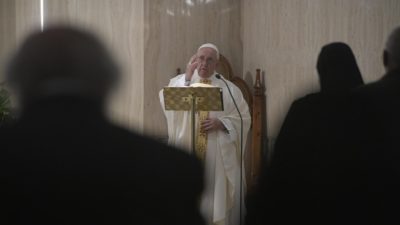 Vaticano: Papa pede exame de consciência contra a «hipocrisia»