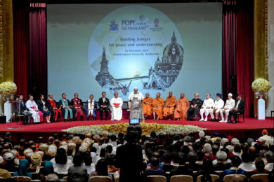Tailândia: Papa pede religiões unidas contra a exploração de seres humanos (c/vídeo)