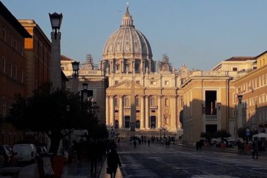 Santa Sé: Papa publica nova lei anticorrupção para dirigentes do Vaticano