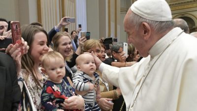 Vaticano: Papa reforça opção de «Igreja em saída»