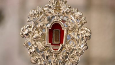 Vaticano: Papa devolve relíquia do Natal à Custódia da Terra Santa, antes de divulgar carta sobre o presépio