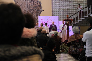 Sociedade: Integração das pessoas em situação de sem-abrigo deve permanecer na agenda, disse o cardeal-patriarca (c/fotos)