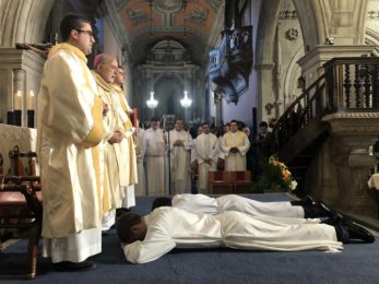 Viana: Bispo diocesano presidiu à ordenação de dois diáconos