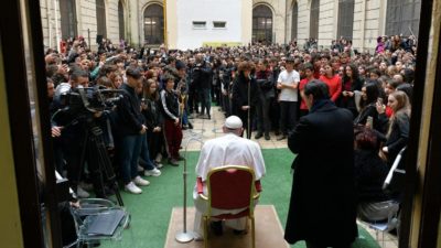 Roma: Papa visitou escola no centro de Roma (c/fotos)