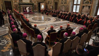Vaticano: Papa aceita renúncia do cardeal Angelo Sodano, decano do Colégio Cardinalício