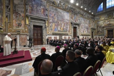 Vaticano: Papa reafirma compromisso em combater abusos sexuais