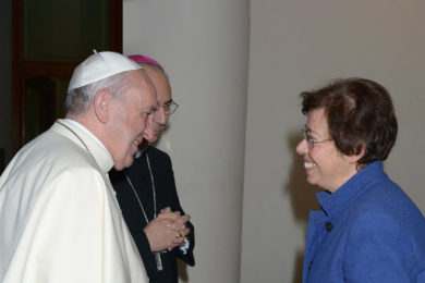 Santa Sé: Papa nomeou pela «primeira vez» uma mulher para lugar na «direção» da Secretaria de Estado