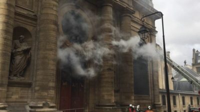 Europa: Fundação pontifícia alerta para cerca de 3 mil ataques a igrejas e símbolos cristãos, em 2019