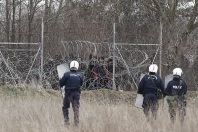 Europa/Turquia: «Usar os refugiados como peões não é solução» - Eugénia Quaresma (c/áudio)
